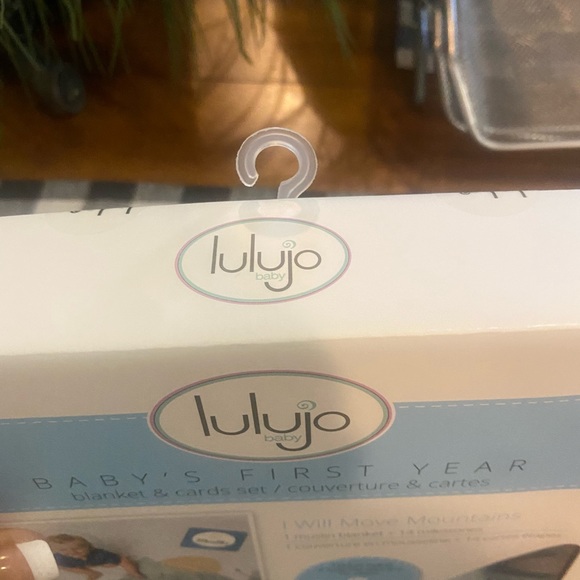 Baby’s first year cards and blanket set - Picture 3 of 4